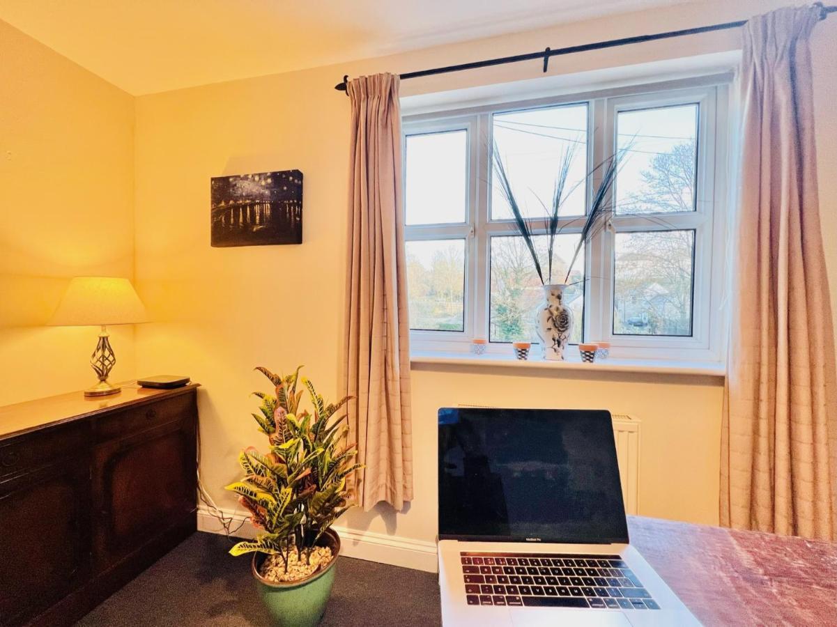 Dapps Hill Haven - Between Bristol And Bath, Both 9 Mins By Train! Keynsham Exterior foto
