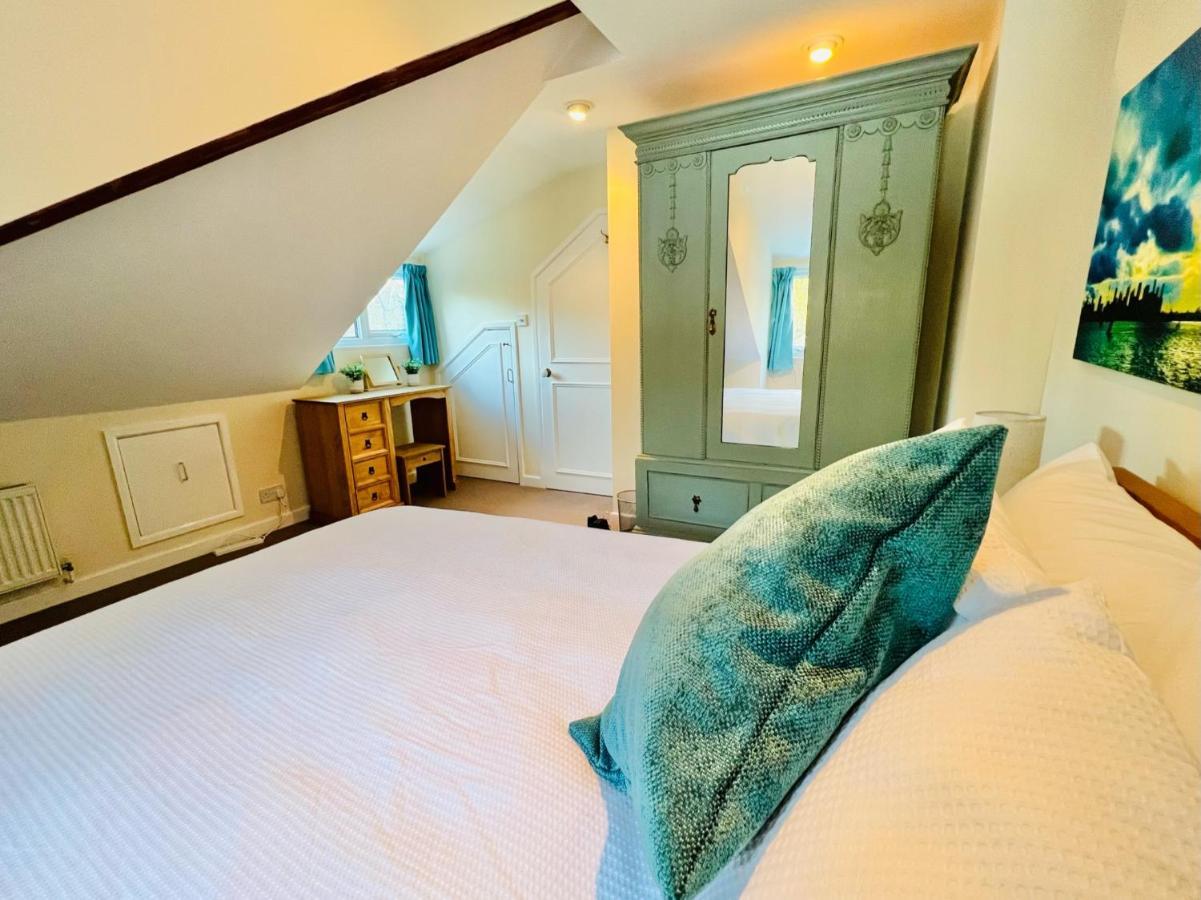 Dapps Hill Haven - Between Bristol And Bath, Both 9 Mins By Train! Keynsham Exterior foto